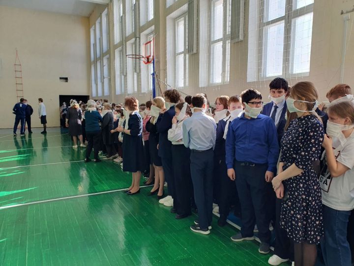 В Болгарской средней школе №2 проведена учебная тренировка по эвакуации
