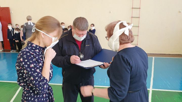 В Болгарской средней школе №2 проведена учебная тренировка по эвакуации