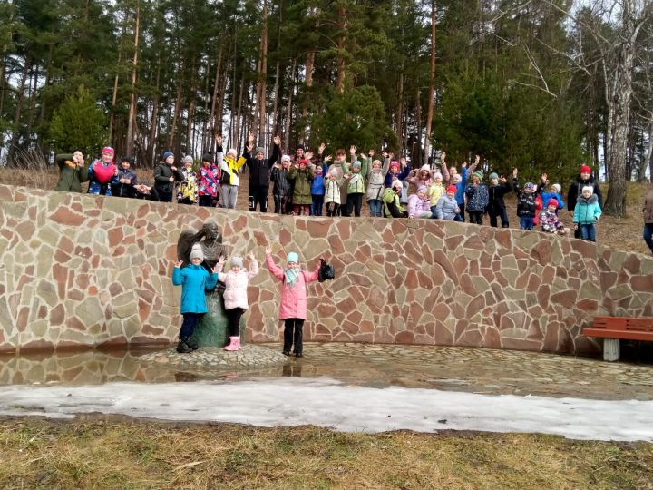 В Болгарской средней школе №1 распахнул свои двери пришкольный лагерь «Весенние забавы»
