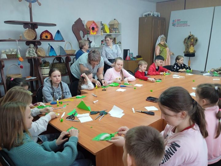 Дети пришкольного лагеря первой школы Болгара посетили «Регату»