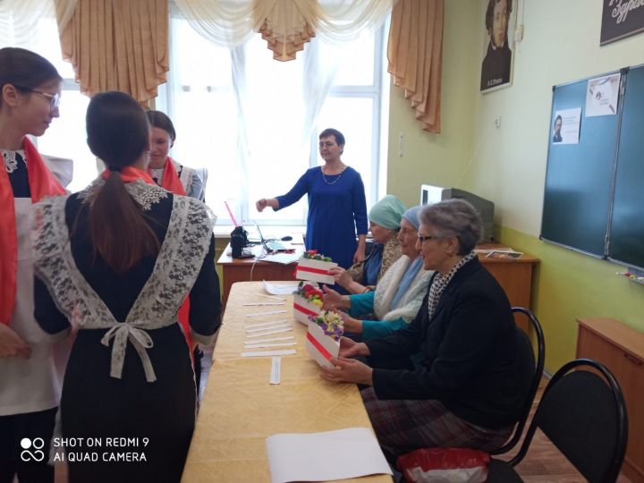 В Иске-Рязяпской школе состоялось торжественное открытие Года педагога и наставника