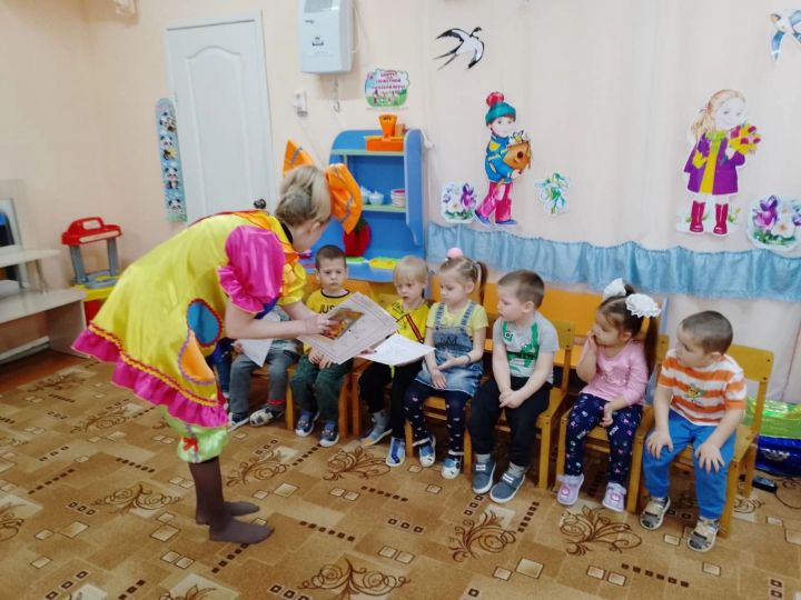 В детский сад «Колосок» к малышам пришла «Ириска»