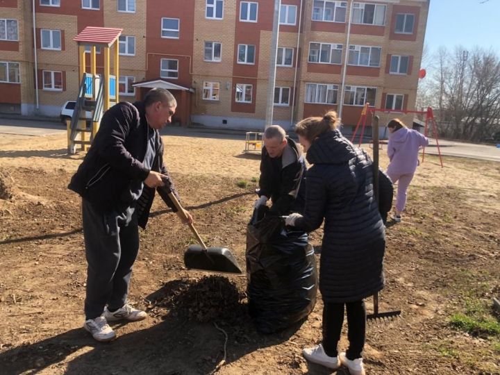 Коллектив Спасского дома-интерната для престарелых и инвалидов участвовал в субботнике