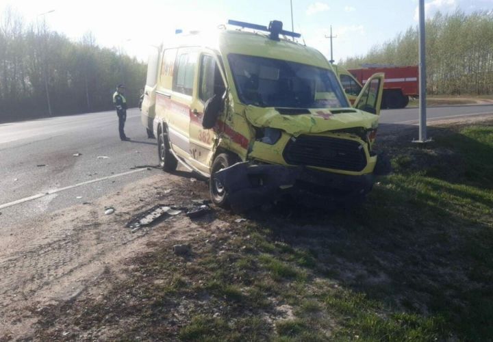 Скорая из Болгара попала в ДТП в Лаишевском районе