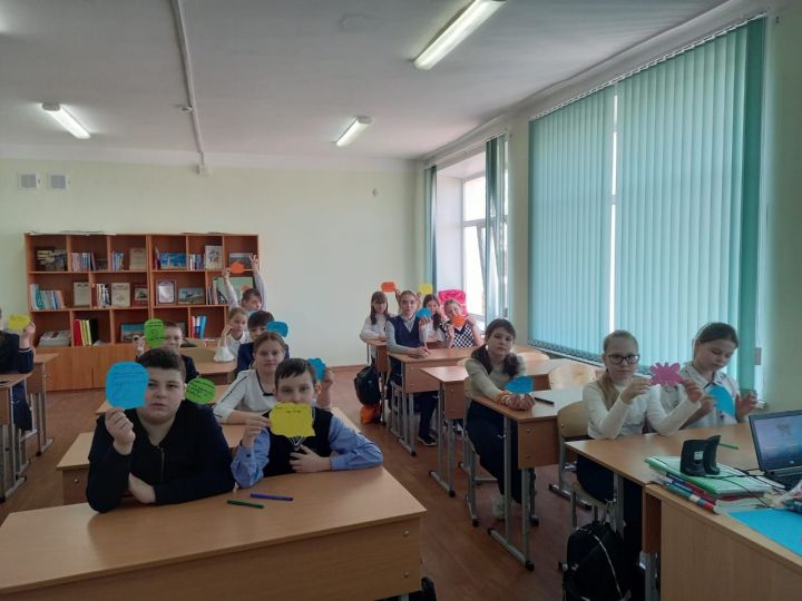 В Болгарской средней школе №1 «Разговоры о Важном» посвятили Дню Земли