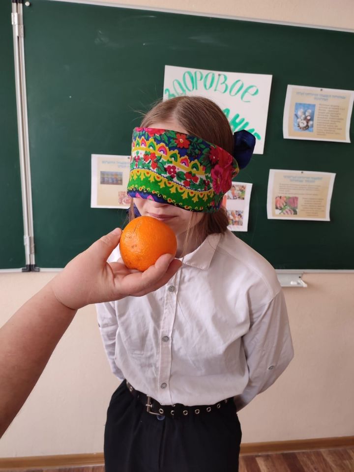 В Болгарской санаторной школе-интернате прошёл познавательный час «Азбука здорового питания»