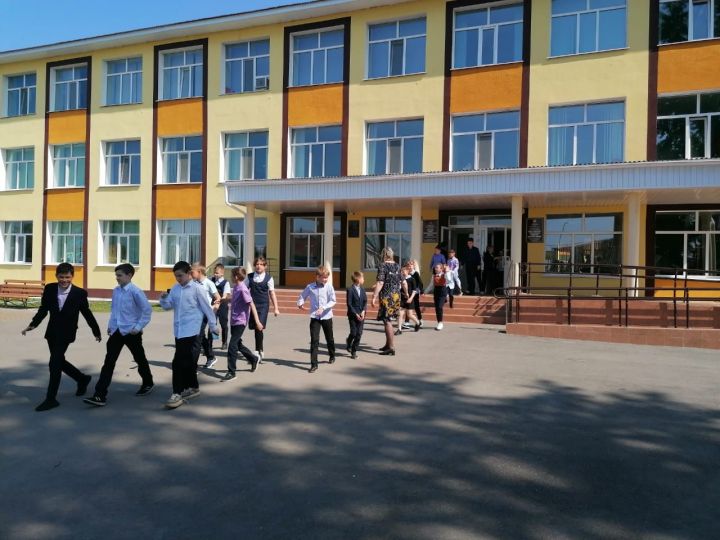 В Болгарской средней школе №1 прошла учебная тренировка по антитеррору