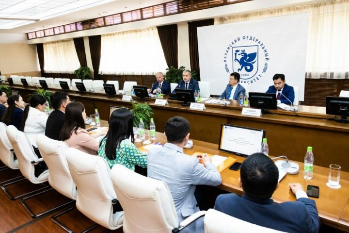 Казанский федеральный университет запускает программу стажировки для казахстанских государственных служащих