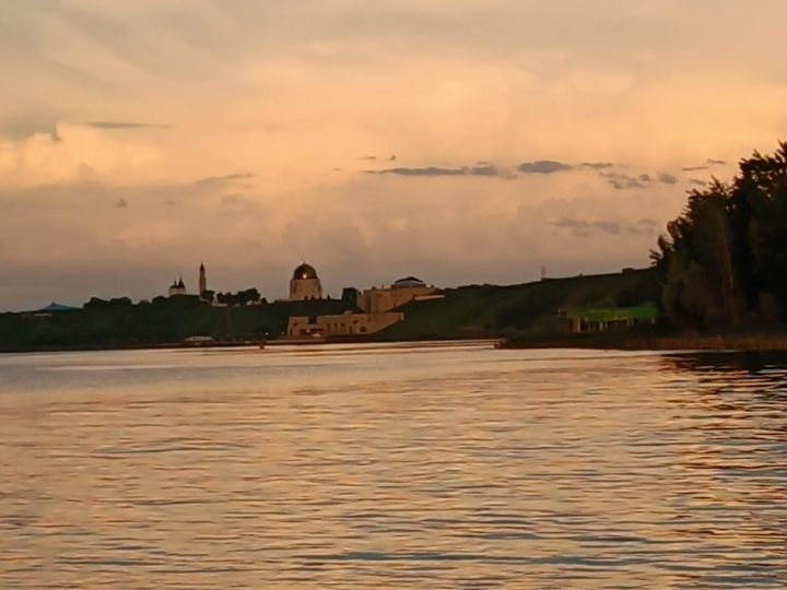 Новая неделя начнётся в Татарстане с гроз, града и сильного ветра