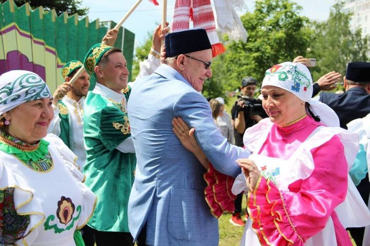 Олег Морозов поздравил жителей Татарстана с национальным праздником «Каравон»
