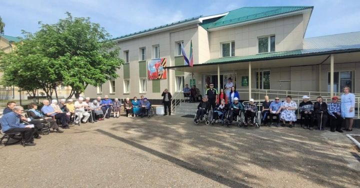 С подопечными Спасского дома-интерната провели акцию «Засветись»