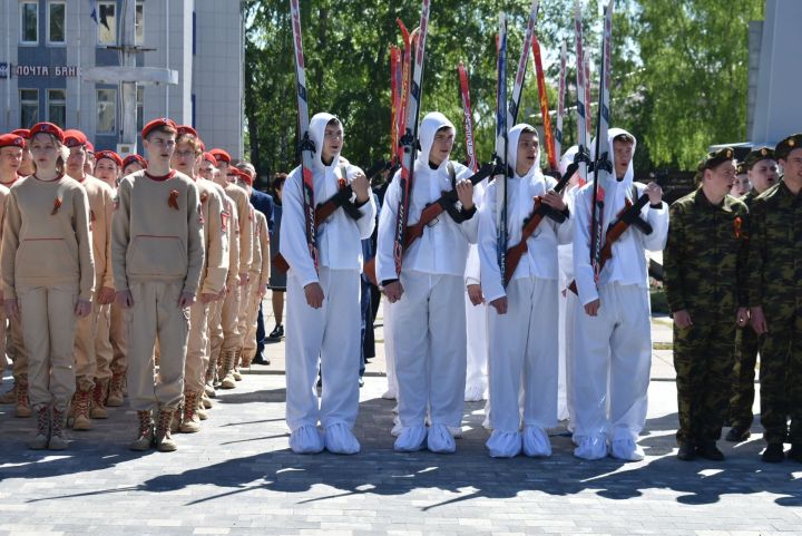 Праздничный парад в Болгаре посетили более 2,5 тыс. человек