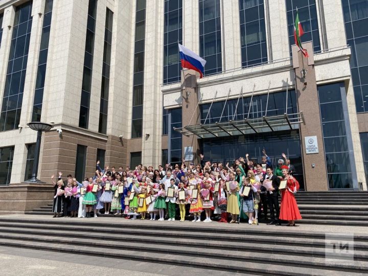 40 победителей проекта «Созвездие-Йолдызлык» получили государственные стипендии в Казани