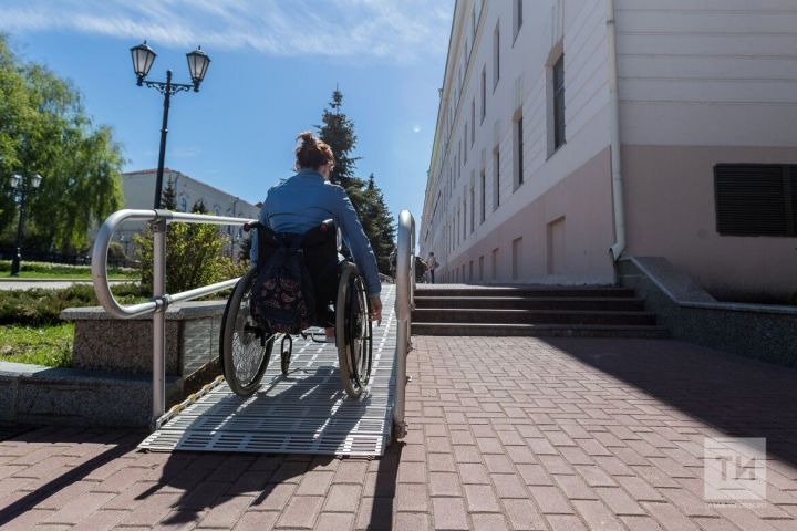 В Казани люди с ограниченными возможностями могут бесплатно арендовать инвалидные коляски и ходунки