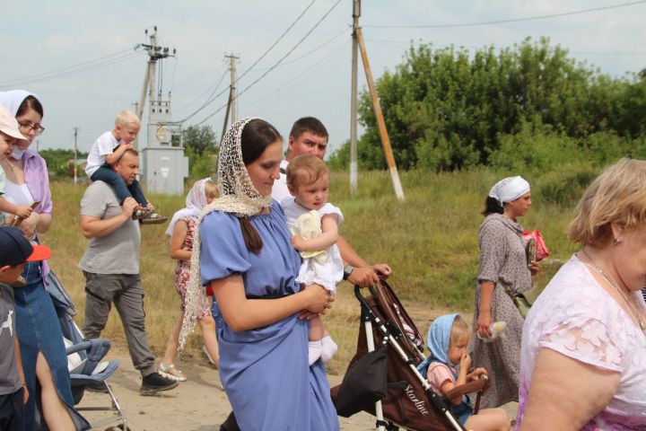 В селе Три Озера прошёл традиционный крестный ход