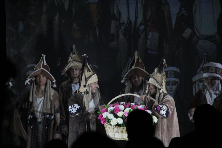 Второй день фестиваля «Возрождение: Эпос в современном прочтении» закончился драматическим сказанием «Манасчы»