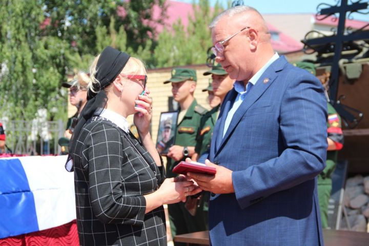 В Болгаре и Киме простились с погибшими бойцами СВО