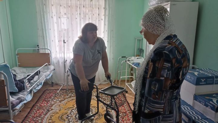 Сотрудники Спасского отдела социального обслуживания «Рассвет» провели занятия по технике реабилитации