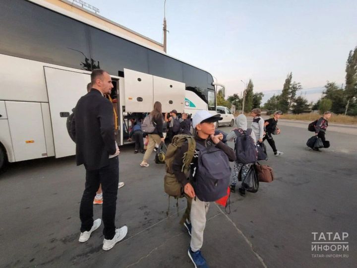 Школьники из ЛНР вернулись домой после каникул в Татарстане
