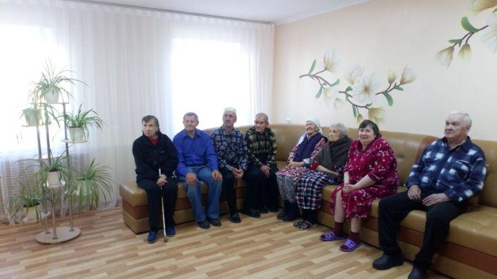 Сотрудникам и подопечным Спасского дома-интерната для престарелых и инвалидов напомнили о правилах самозащиты