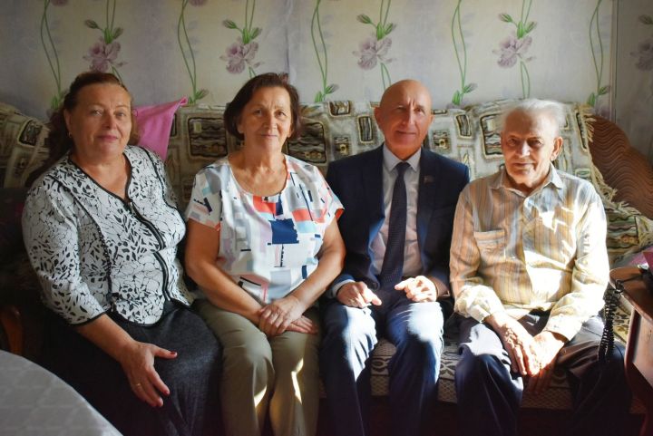 Старожил села Полянки отметил 90-летний юбилей