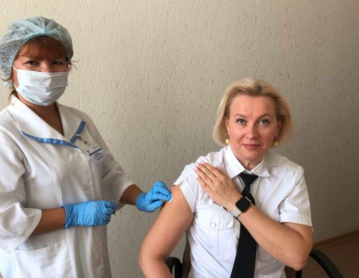 Сотрудники Управления Роспотребнадзора по Татарстану активно прививаются против гриппа