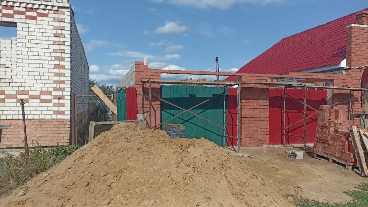Жителю Спасского района из-за споров с соседом пришлось приостановить стройку