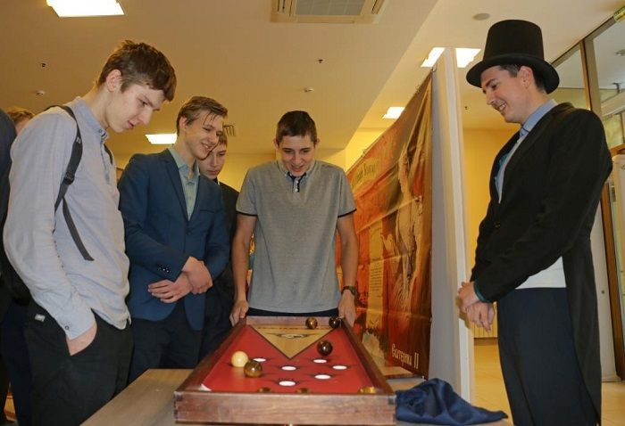 Школьники Болгара посетили интерактив «Золотые страницы истории Спасского уезда»