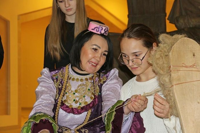 Школьники Болгара посетили интерактив «Золотые страницы истории Спасского уезда»