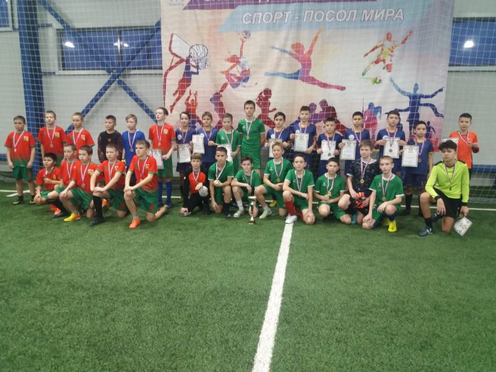 Спасская команда «Волна» победила в турнире по мини-футболу