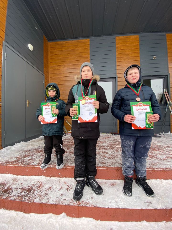 В Болгаре состоялось Первенство по лыжным гонкам «Рождественская гонка»