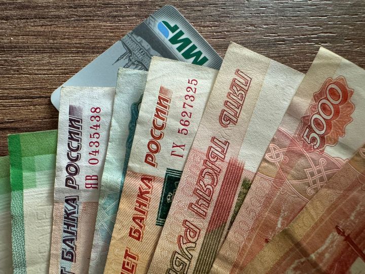 Более 22 000 рублей составит минимальная зарплата в 2025 году