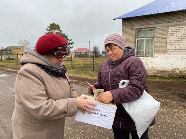 В селе Иж-Борискино собирают средства для помощи бойцам СВО