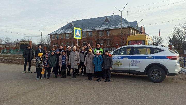 В Спасском районе сельским школьникам разъяснили правила дорожного движения