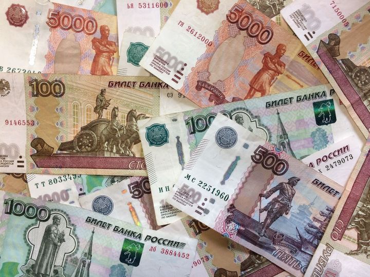 Татарстанцы хранили в банках почти триллион рублей на начало года