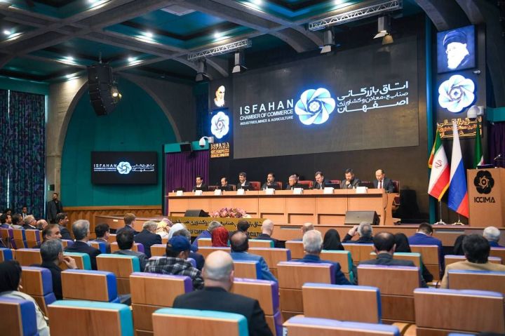 Рустам Минниханов принял участие на деловом форуме «Исфахан - Татарстан»