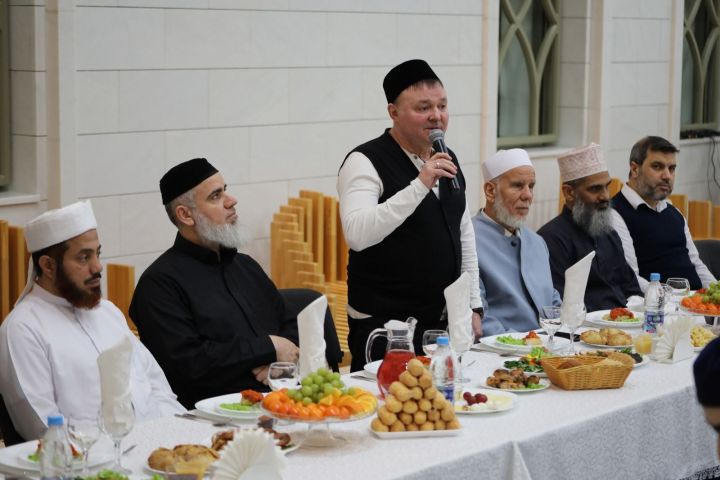 В Болгарской исламской академии состоялся первый ифтар