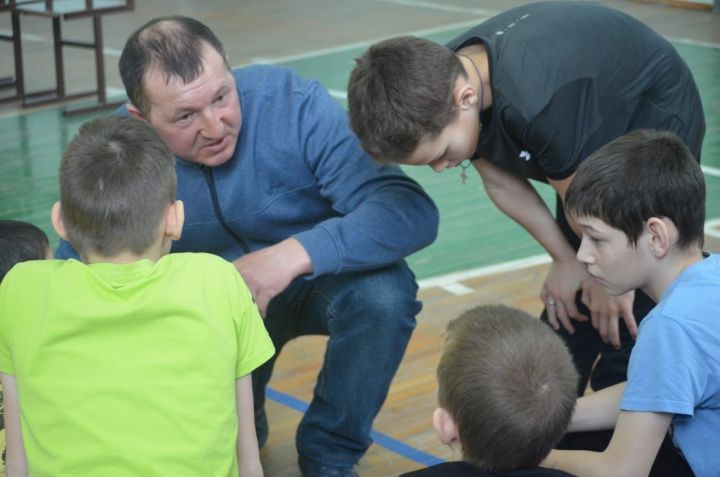 В Иске-Рязяпе состоялось Первенство Спасского района по Национальной борьбе