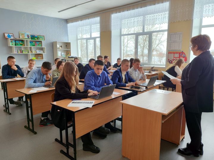 В Кимовской школе прошёл«Урок цифры» по теме «Технологии тестирования»