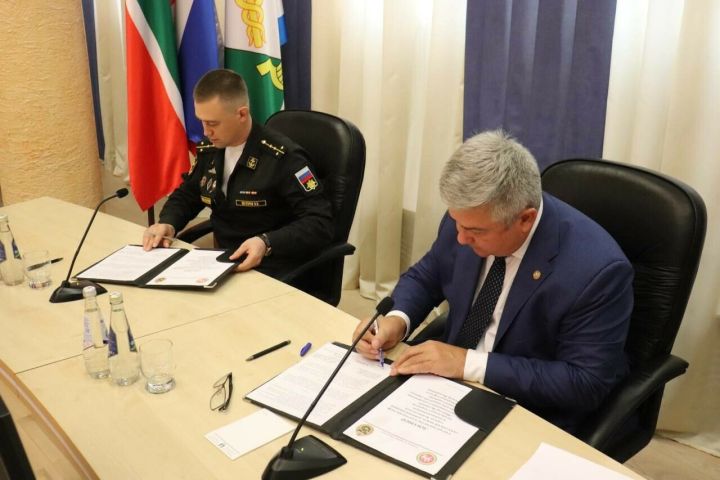 Татарстан и экипаж корабля «Виктор Великий» заключили соглашение о сотрудничестве