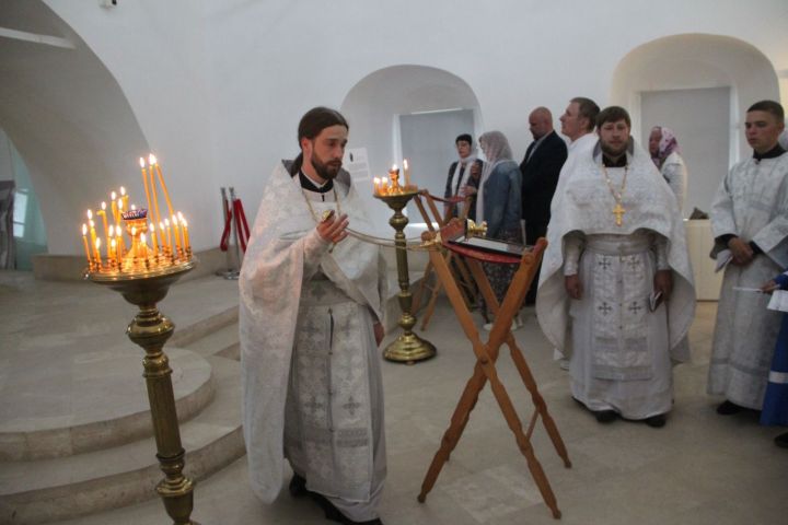 В Успенском храме Болгарского музея-заповедника прошла Литургия