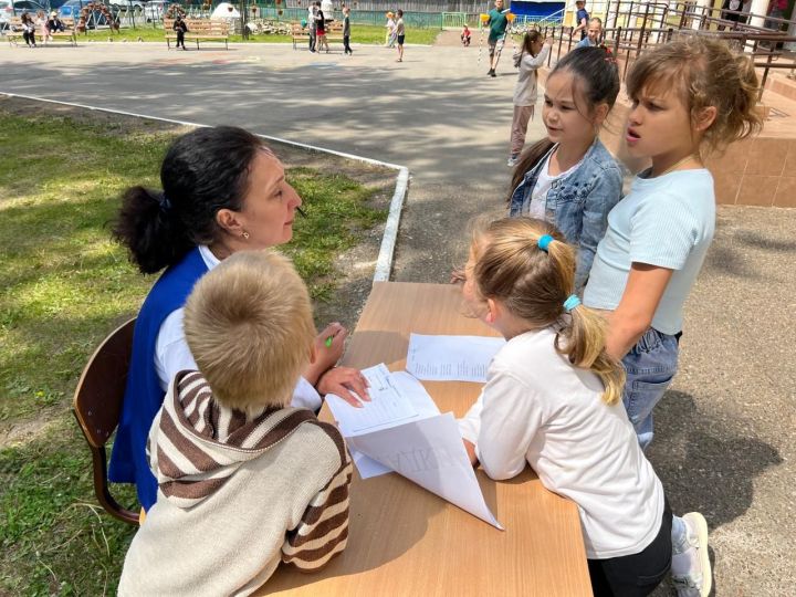 В пришкольном лагере Болгарской первой школы прошло мероприятие «Безопасное колесо»