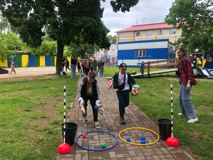 В Болгаре состоялась игровая программа «Весёлые старты»