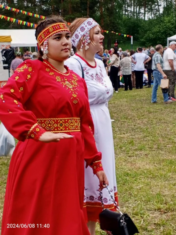 Гостей Сабантуя в Болгаре развлекали приезжие артисты