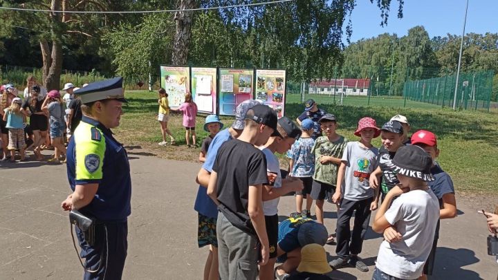 Госавтоинспекция научила детей правилам дорожного движения в лагере «Болгар»