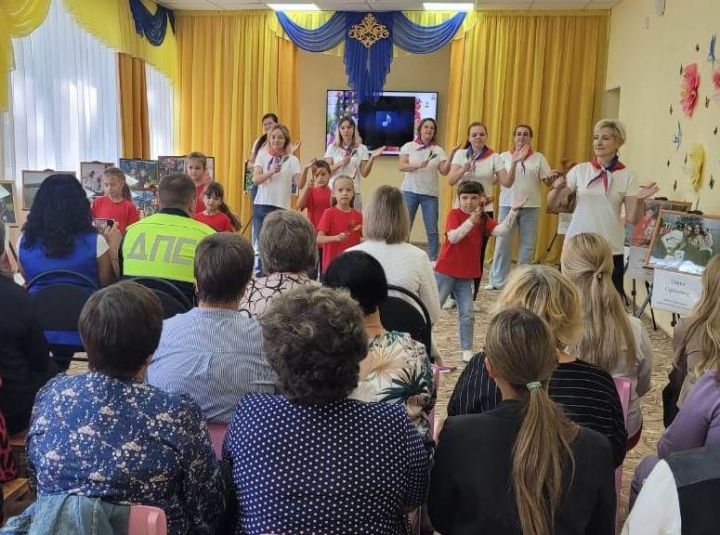 В детском саду «Теремок» прошло совещание по совместной работе детсадов и ГБУ БДД