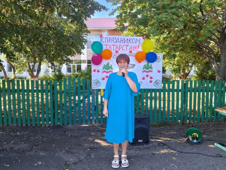 В Аграмаковке ко Дню Татарстана устроили концерт «Цвети, мой Татарстан»