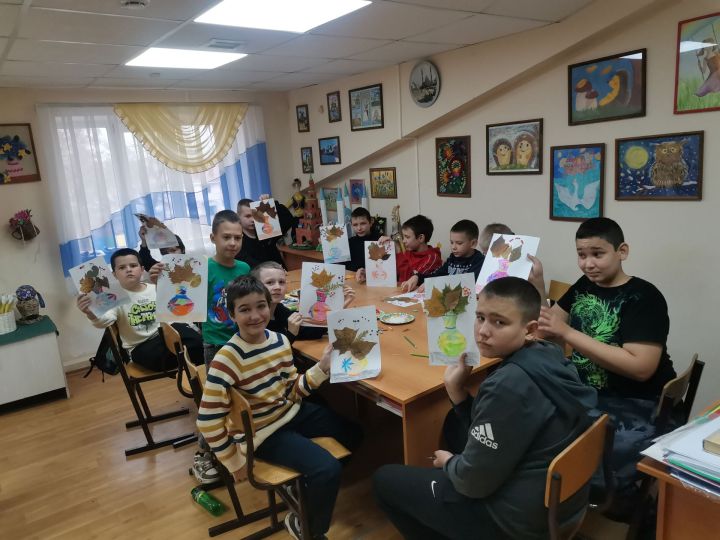 Педагоги Дома детского творчества Болгара провели осенний мастер-класс