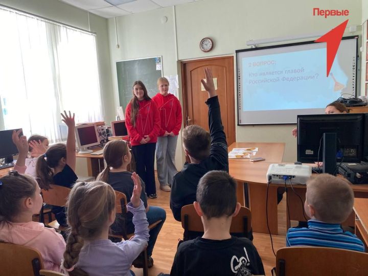 Школьники Болгара отметили День народного единства творчеством и викториной