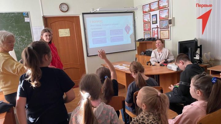 Школьники Болгара отметили День народного единства творчеством и викториной